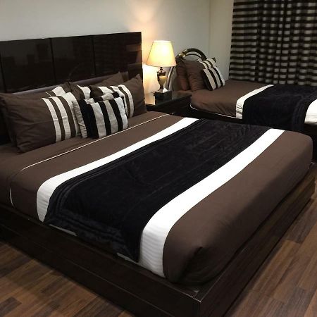 โรยอเต ลักชัวรี Hotel ลาฮอร์ ภายนอก รูปภาพ
